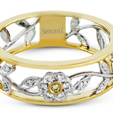 Trellis Fashion Ring in 18k Gold with Diamonds In-Store