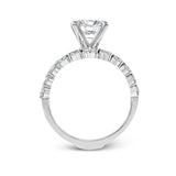 Round-cut Engagement Ring & Matching Wedding Band in 18k Gold with Diamonds