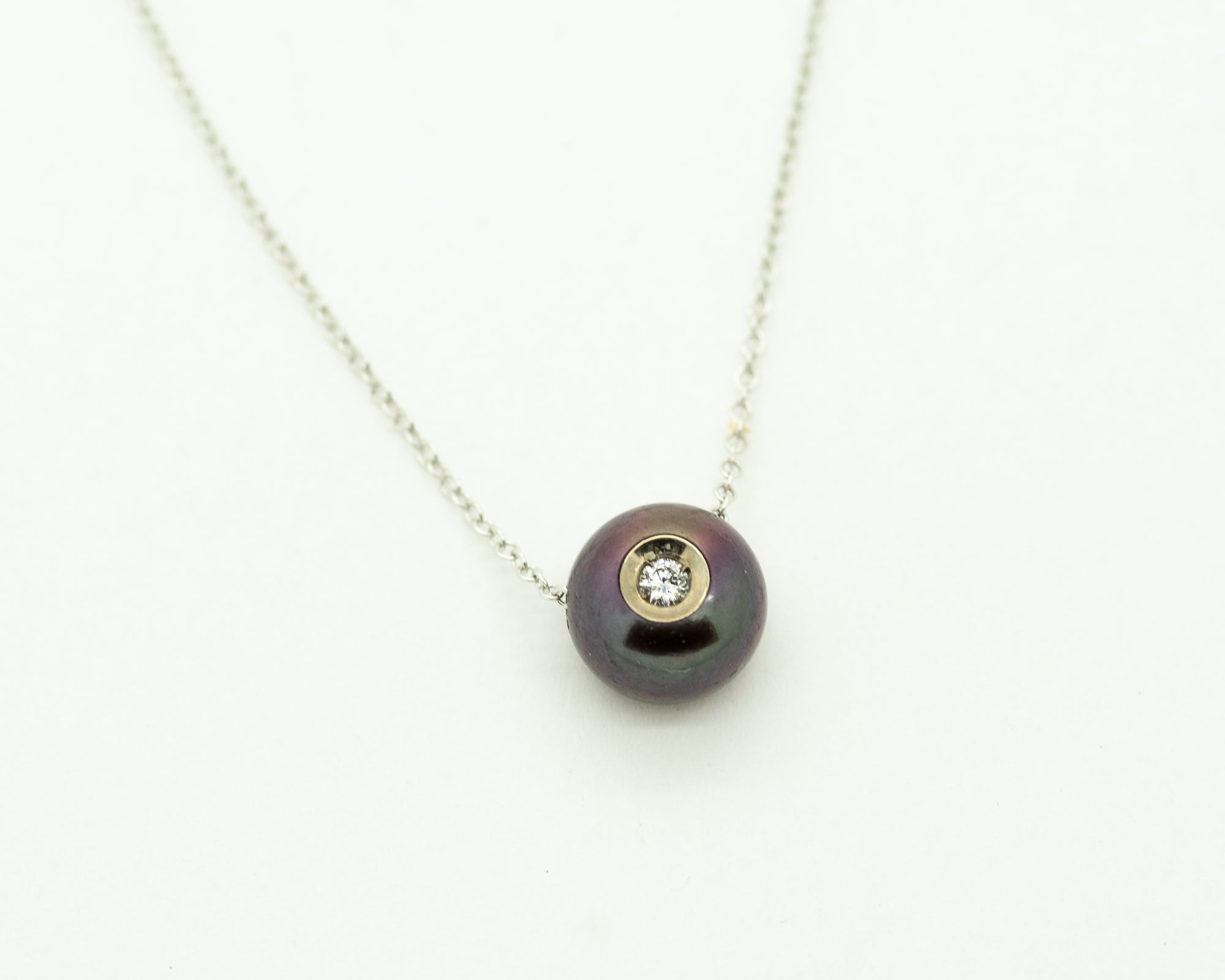 Decoage 14KT White Gold Black Pearl and Diamond Pendant Necklace