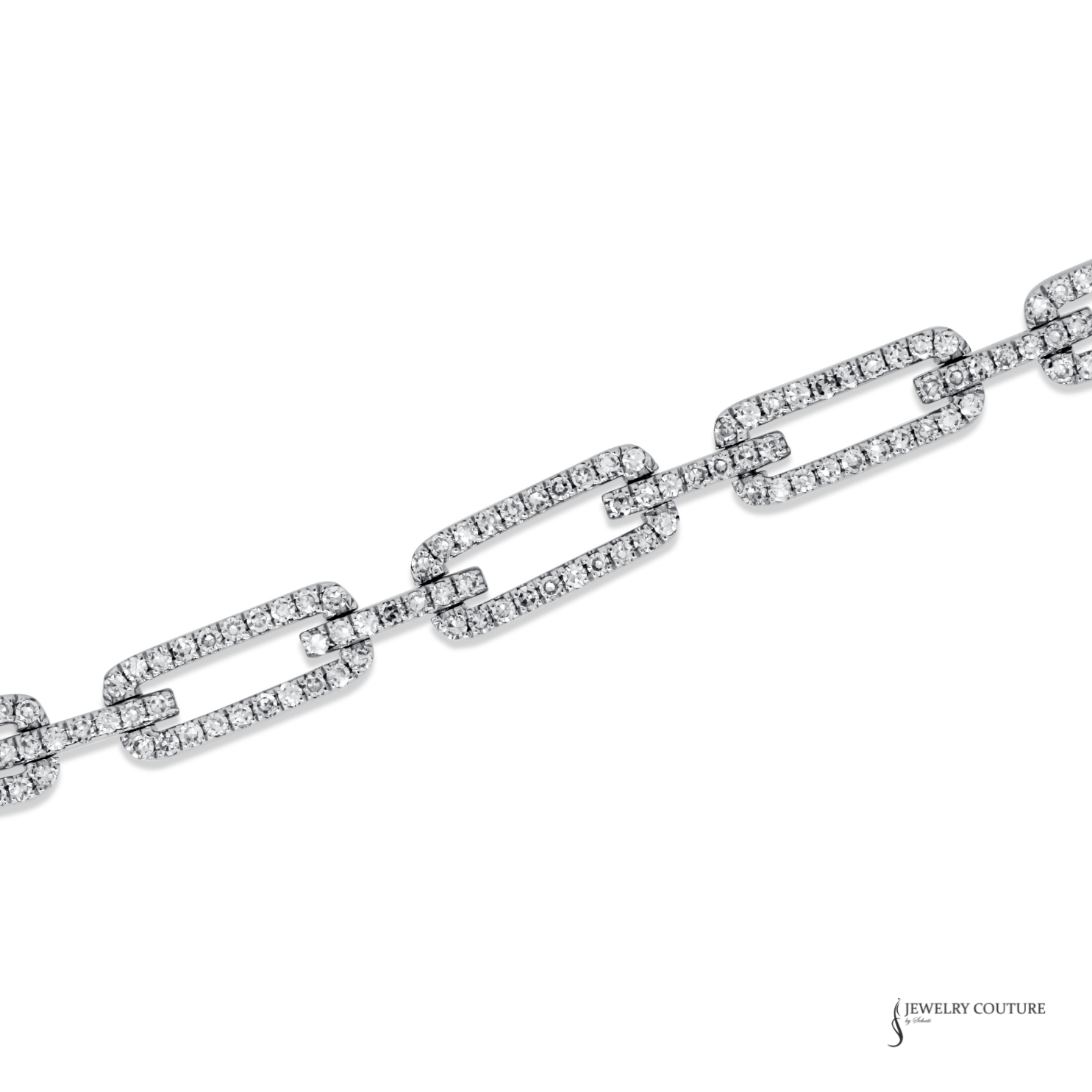 close up Pavé Diamond Modern Chain Bracelet