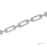 close up Pavé Diamond Modern Chain Bracelet