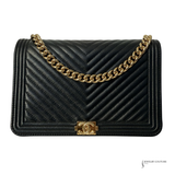 CHANEL Pre-Owned 2018-2019 Chevron Quilted Calfskin Boy Wallet On Chain crossbody bag