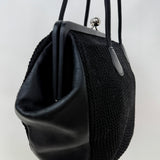 Chanel 90s Kiss Lock shoulder bag in crochet and leather Black Woven Pre-Owned