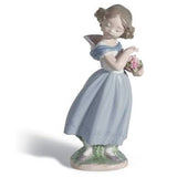 Lladró Adorable Innocence Figurine