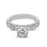 Round-Cut Engagement Ring In 18k Gold With Diamonds