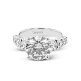 Round-Cut Engagement Ring In 18k Gold With Diamonds