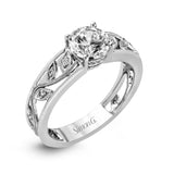 Round-Cut Engagement Ring In 18k Gold With Diamonds
